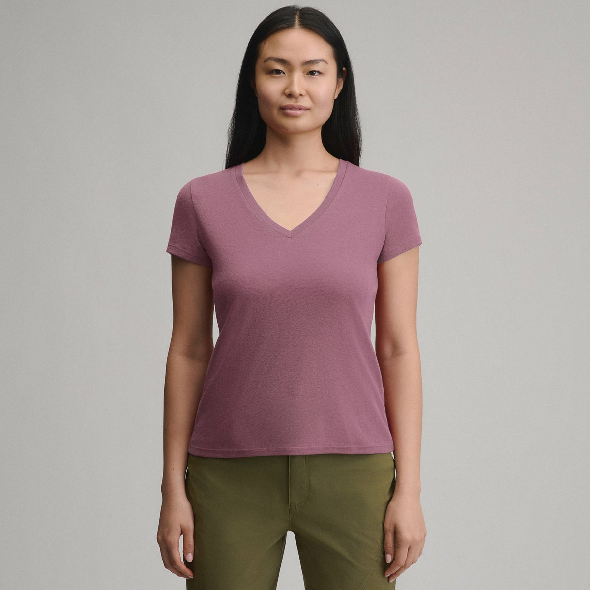 Women's Everyday SS V-Neck Tee | Eddie Bauer