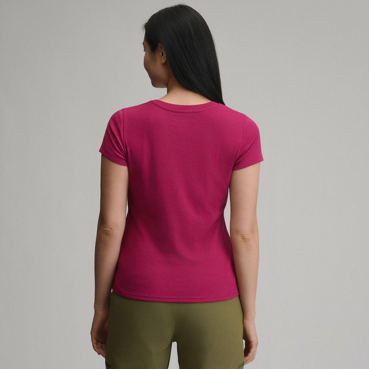 Women's Everyday SS V-Neck Tee | Eddie Bauer