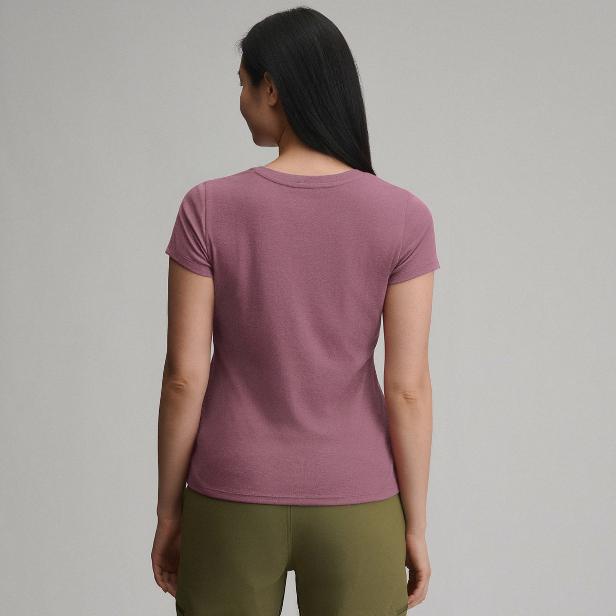 Women's Everyday SS V-Neck Tee | Eddie Bauer