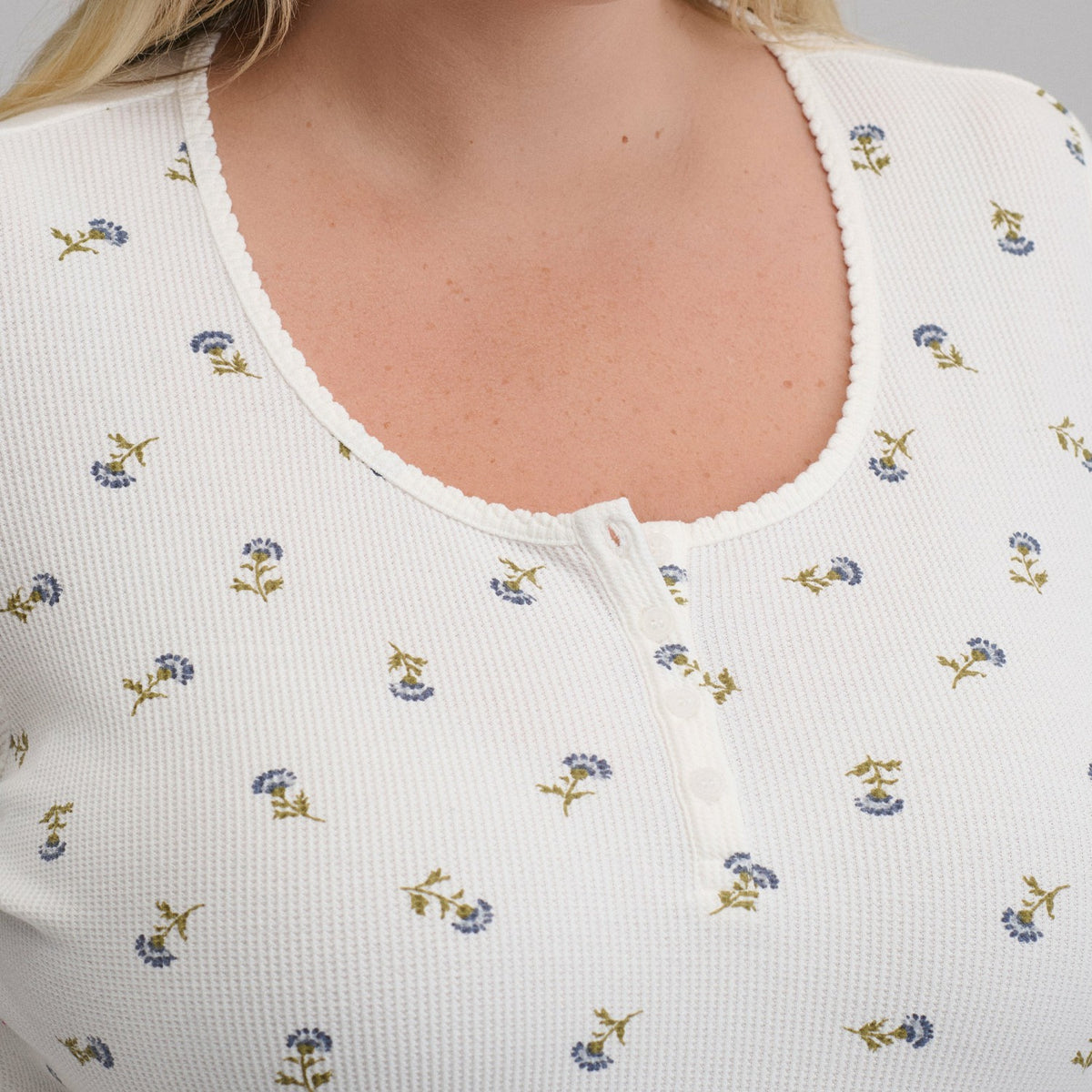 Women's Infinity Thermal Henley | Eddie Bauer