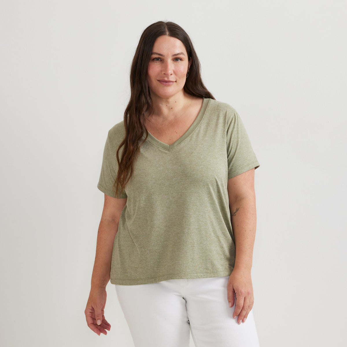 Women's Surreal Travel Vnk Tee | Eddie Bauer