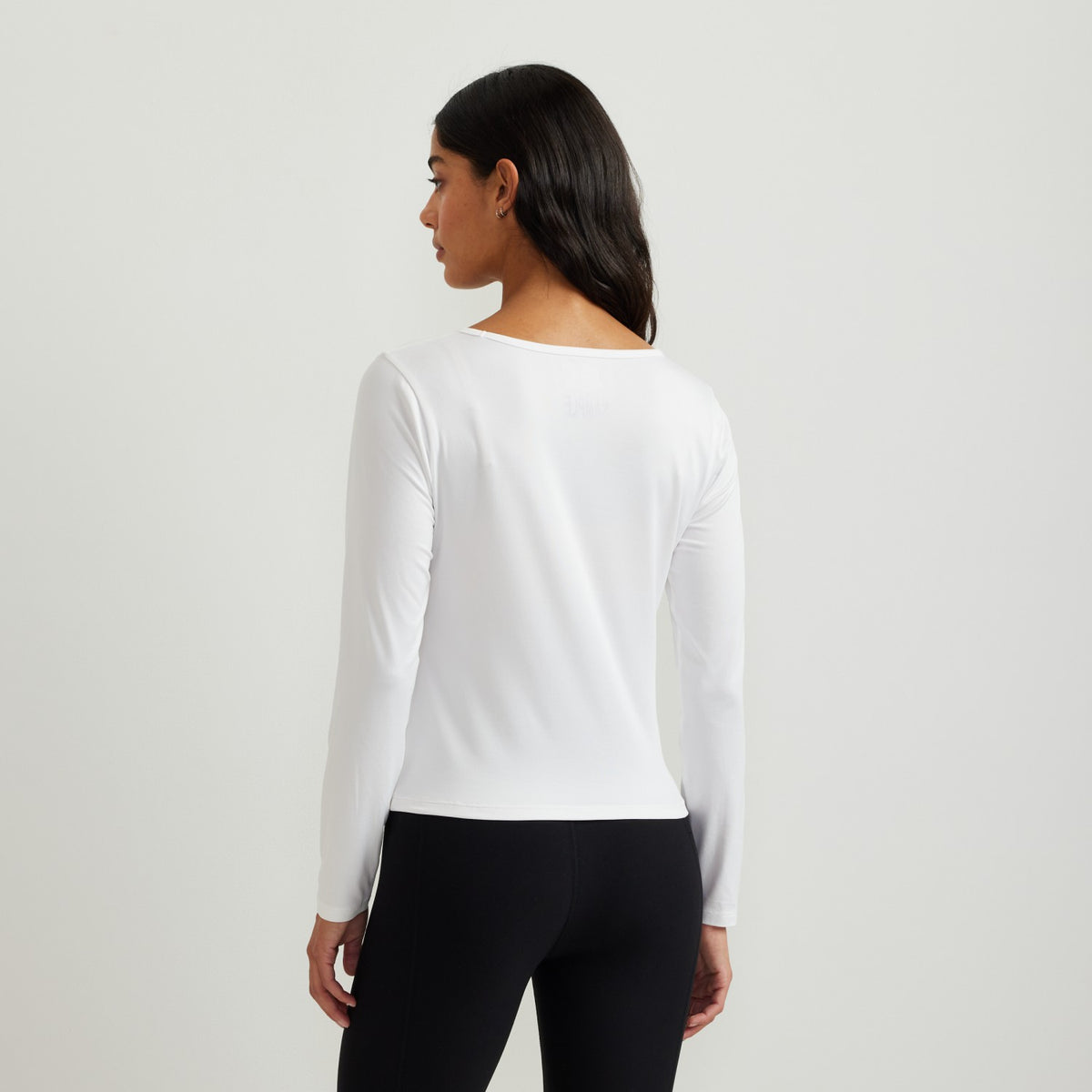 Women's Surreal Travel LS Women'sap Frt Tee | Eddie Bauer