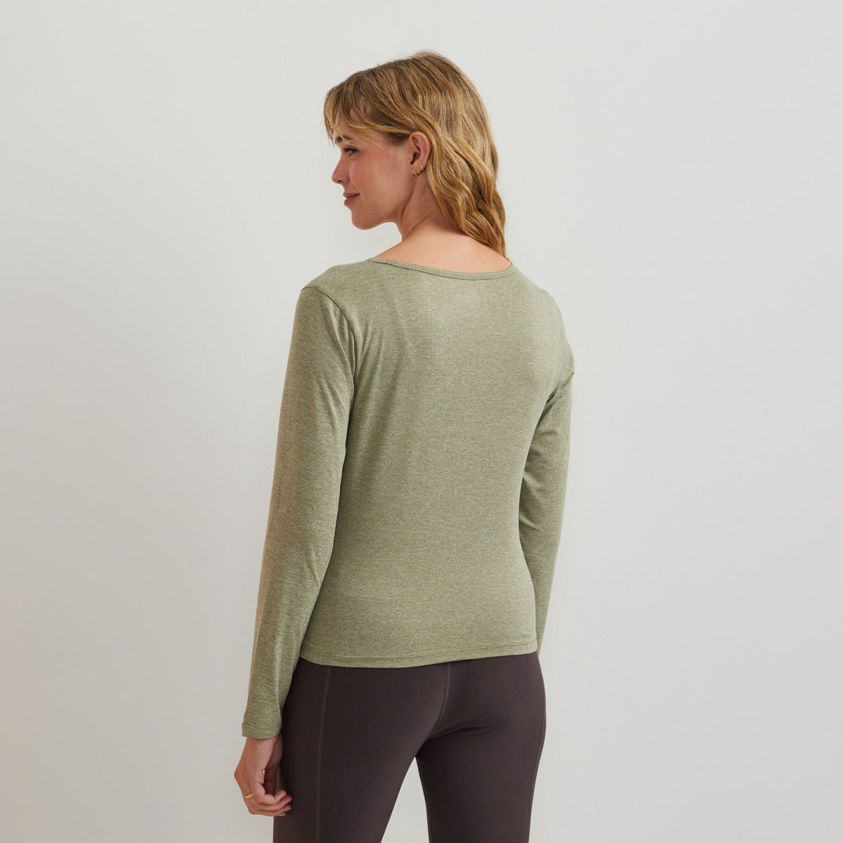Women's Surreal Travel LS Women'sap Frt Tee | Eddie Bauer