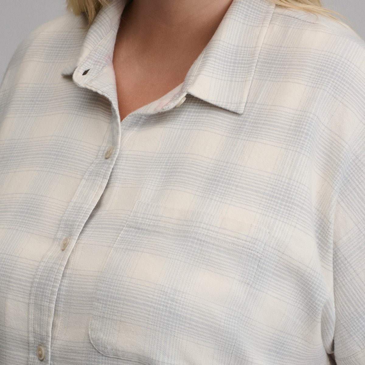 Women's W Field Flex Flannel Short-Sleeve Shirt | Eddie Bauer
