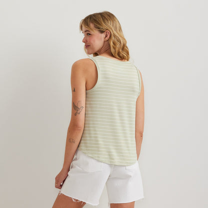 Women's Surreal Travel Vnk Tank | Eddie Bauer