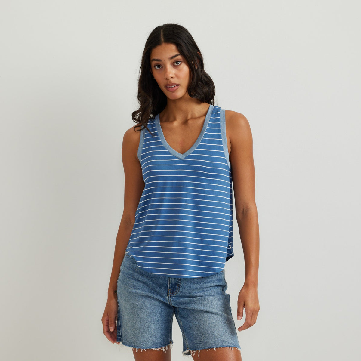 Women's Surreal Travel Vnk Tank | Eddie Bauer
