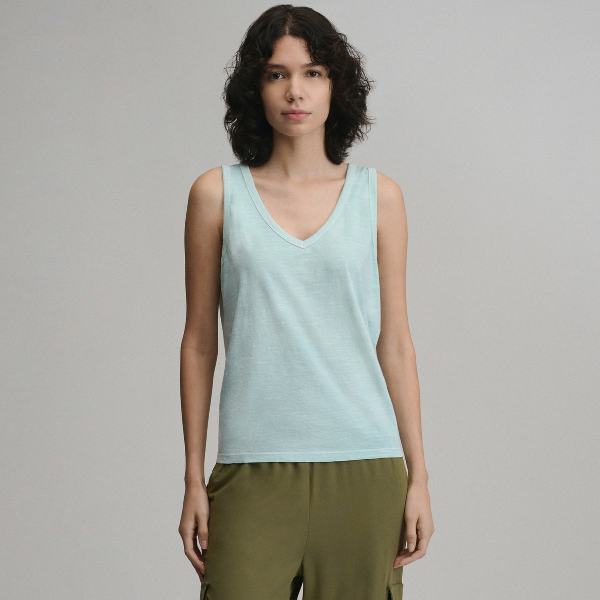 Women's Sunwashed Cotton V-Neck Tank | Eddie Bauer