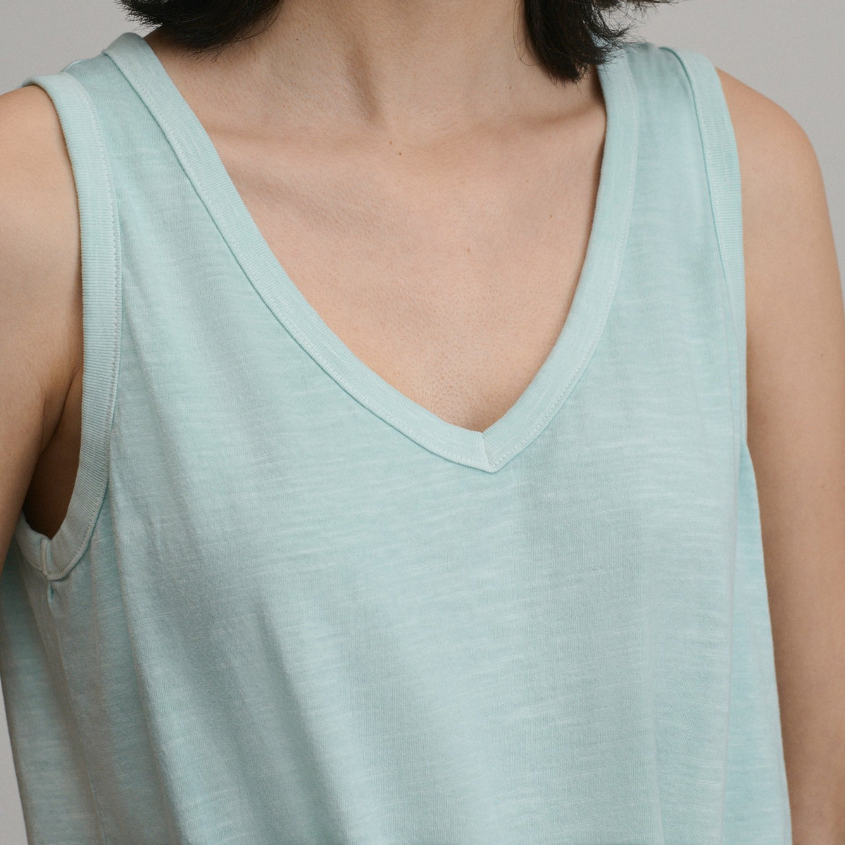 Women's Sunwashed Cotton V-Neck Tank | Eddie Bauer
