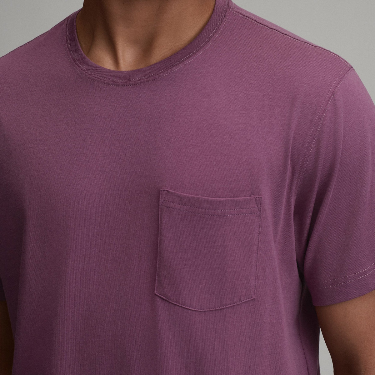Men's SS Lw Cotton Pocket Tee | Eddie Bauer