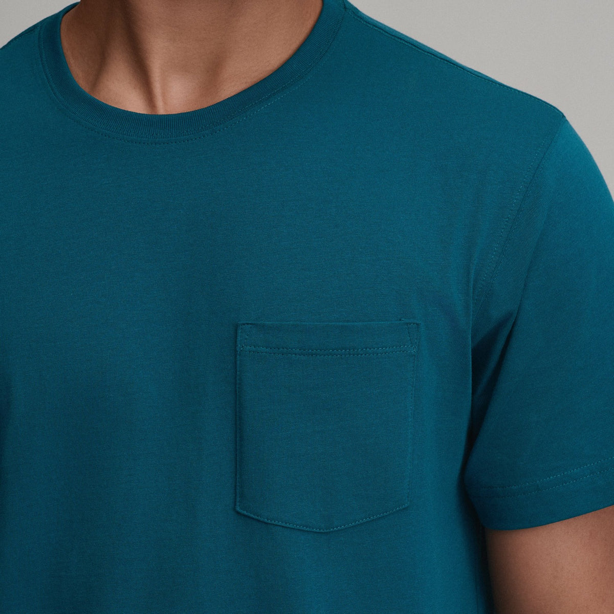 Men's SS Lw Cotton Pocket Tee | Eddie Bauer