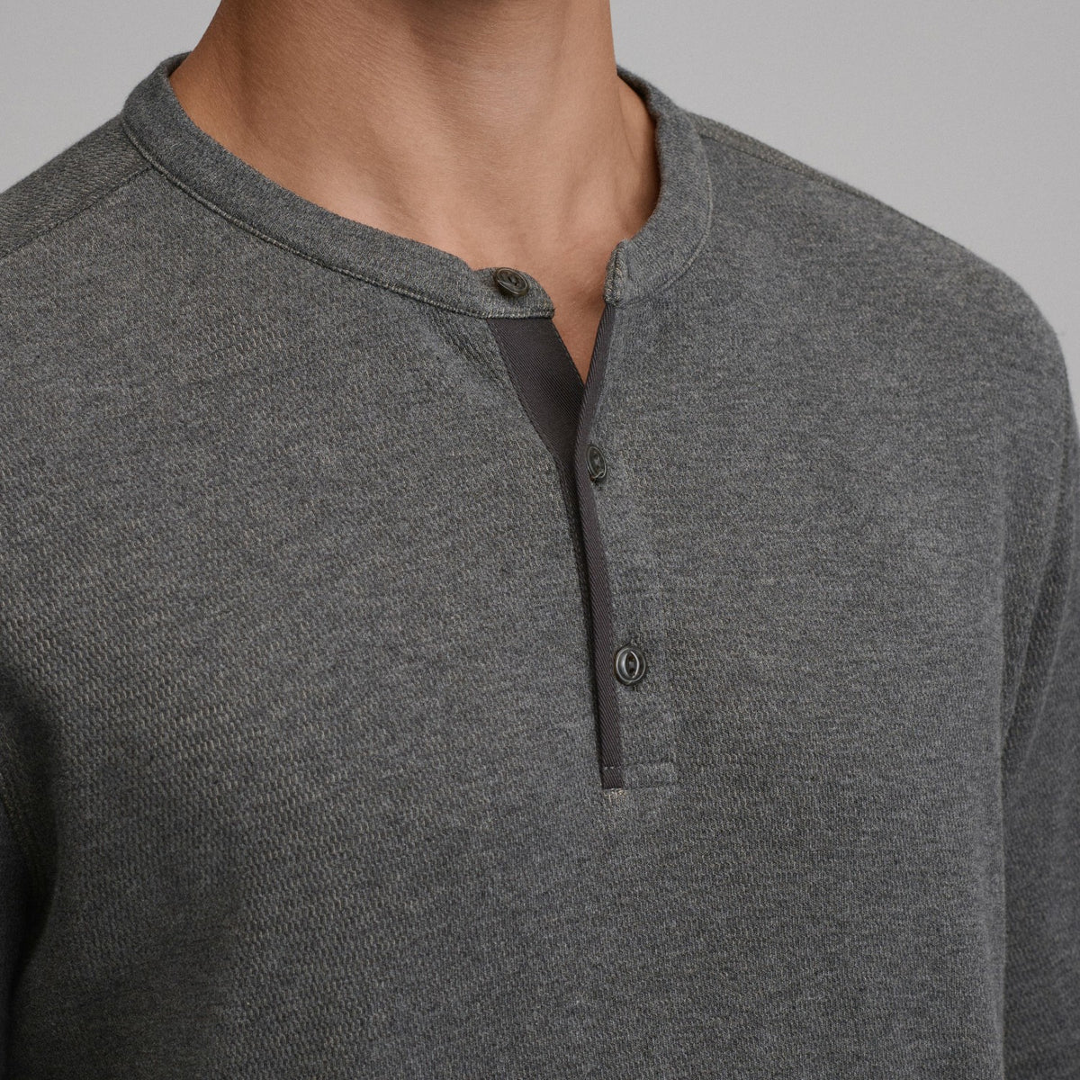 Men's Birds Eye Long-Sleeve Thermal Henley | Eddie Bauer