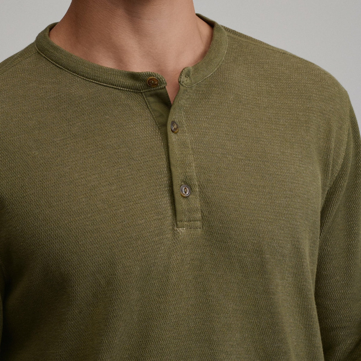 Men's Birds Eye Long-Sleeve Thermal Henley | Eddie Bauer