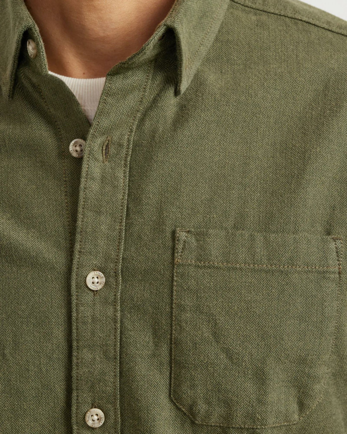 Men's LS Classic 1 Pocket Eddies Favoritef | Eddie Bauer