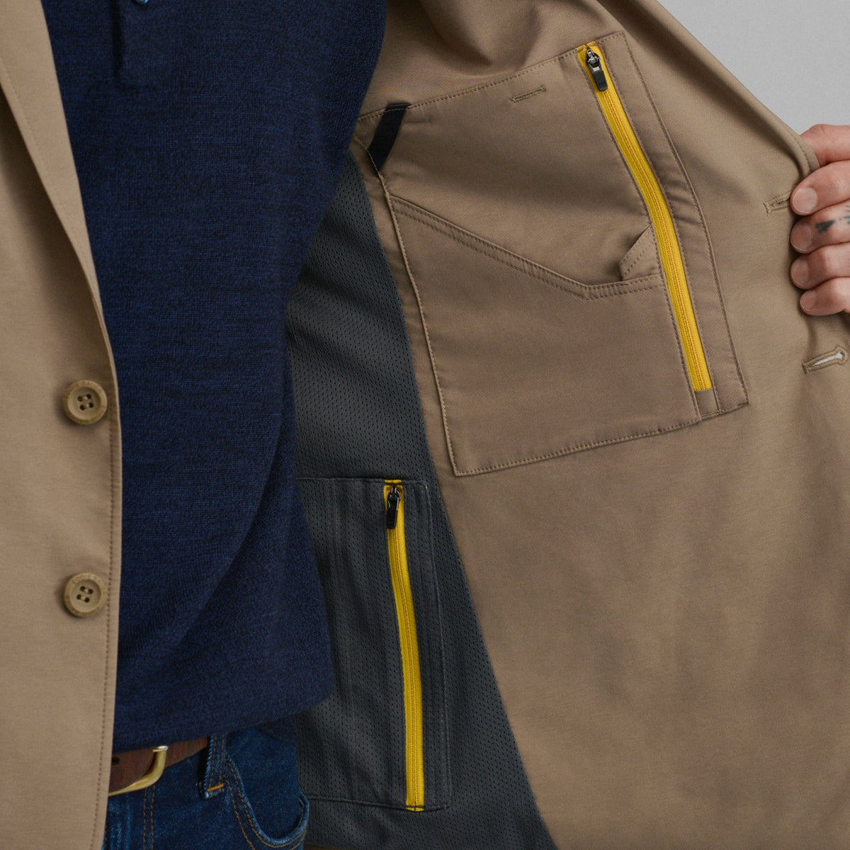 Men's LS Ultimate Voyager Travel Blaz | Eddie Bauer