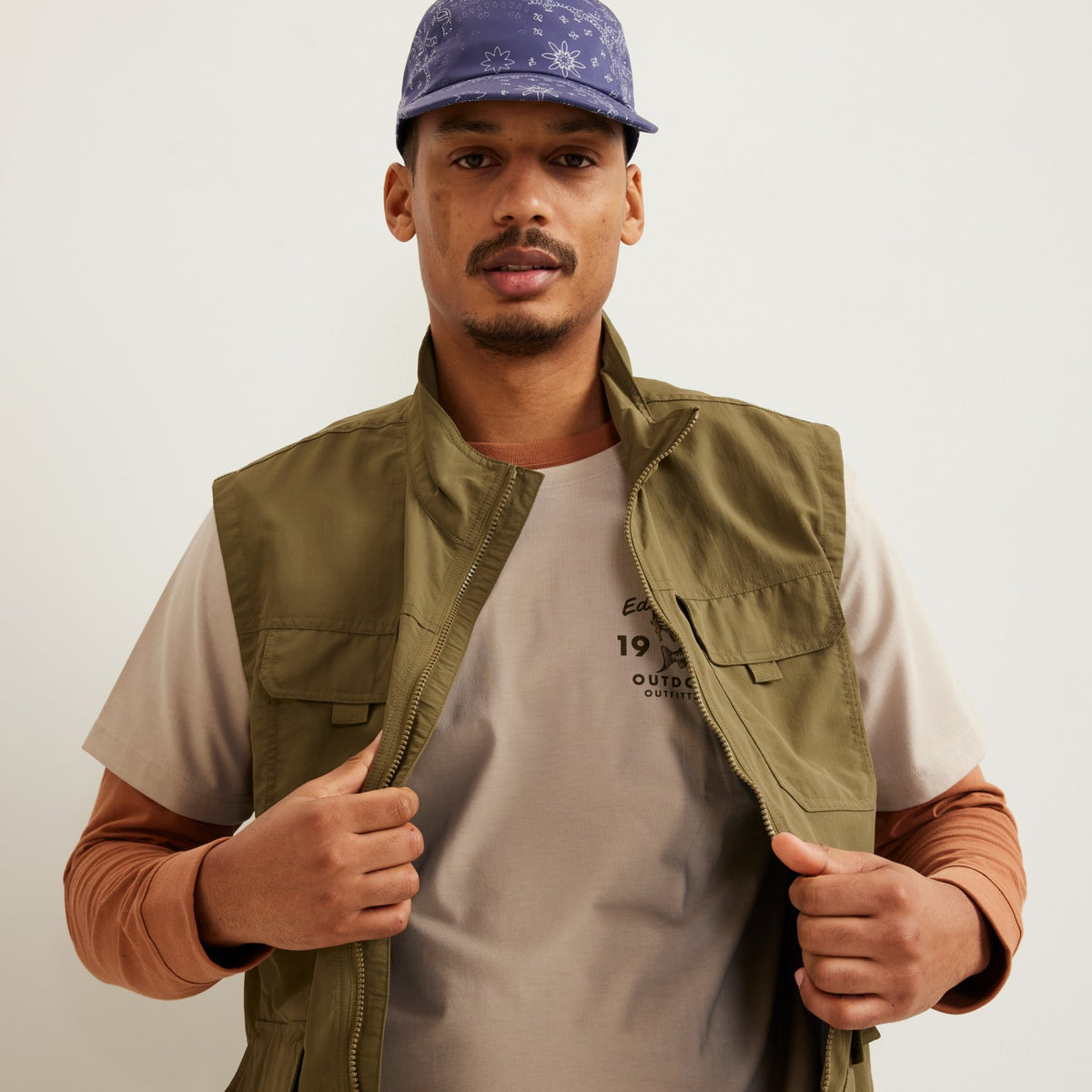 Men's Vest Adventurer Hiking | Eddie Bauer
