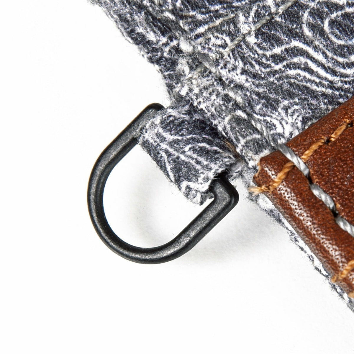 Pioneer Leather and Printed Cotton Canvas Card Case | Eddie Bauer