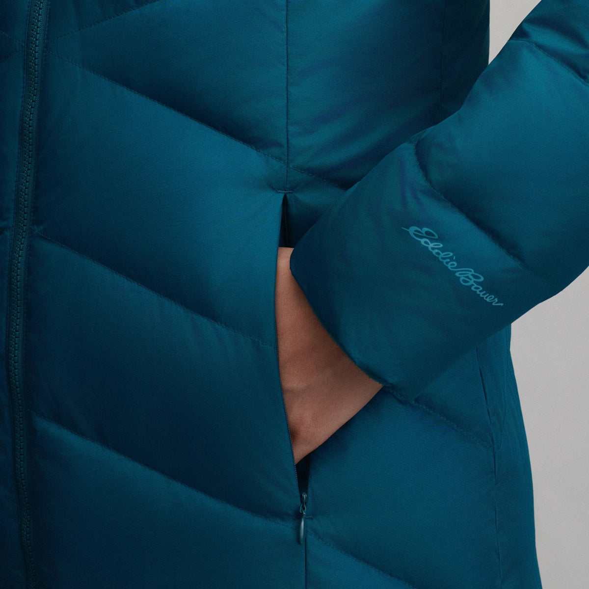 Women's Classic Down Duffle Jacket | Eddie Bauer