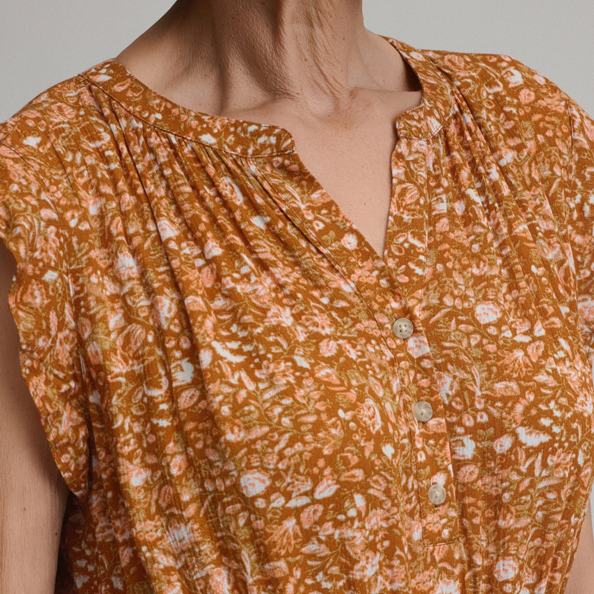 Women's Flutter Sleeve Smocked Waist Midi Dress | Eddie Bauer