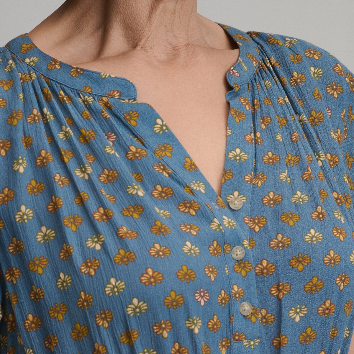 Women's Flutter Sleeve Smocked Waist Midi Dress | Eddie Bauer