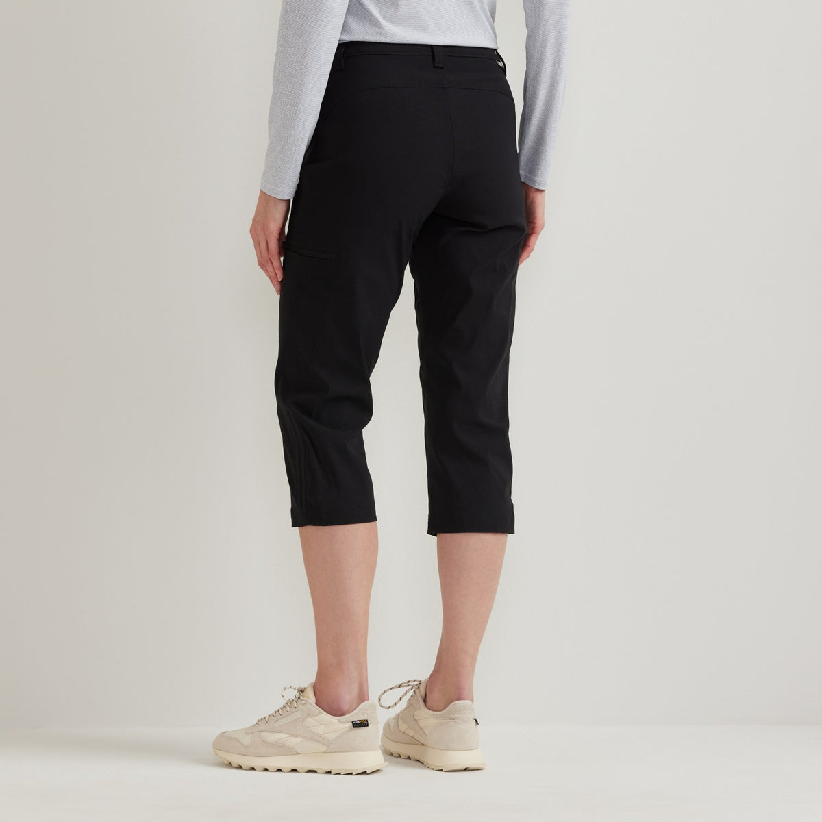 Women's Guide High Rise Capri | Eddie Bauer
