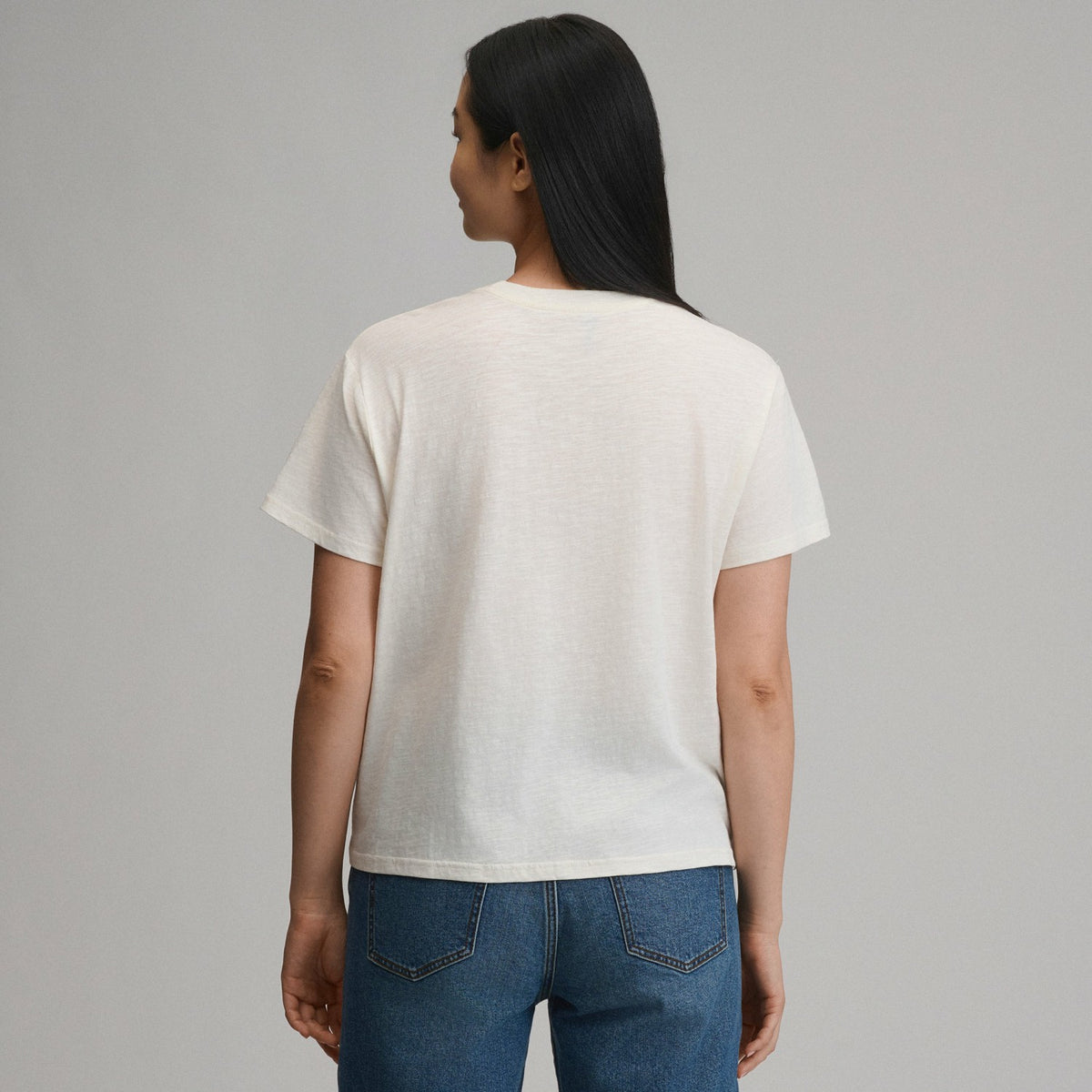 Women's Short-Sleeve Relaxed Boyfriend Graphic T-Shirt - Goose | Eddie Bauer
