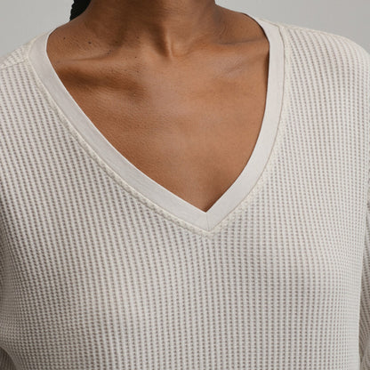 Women's Long-Sleeve V-Neck Boyfriend Thermal Crew | Eddie Bauer