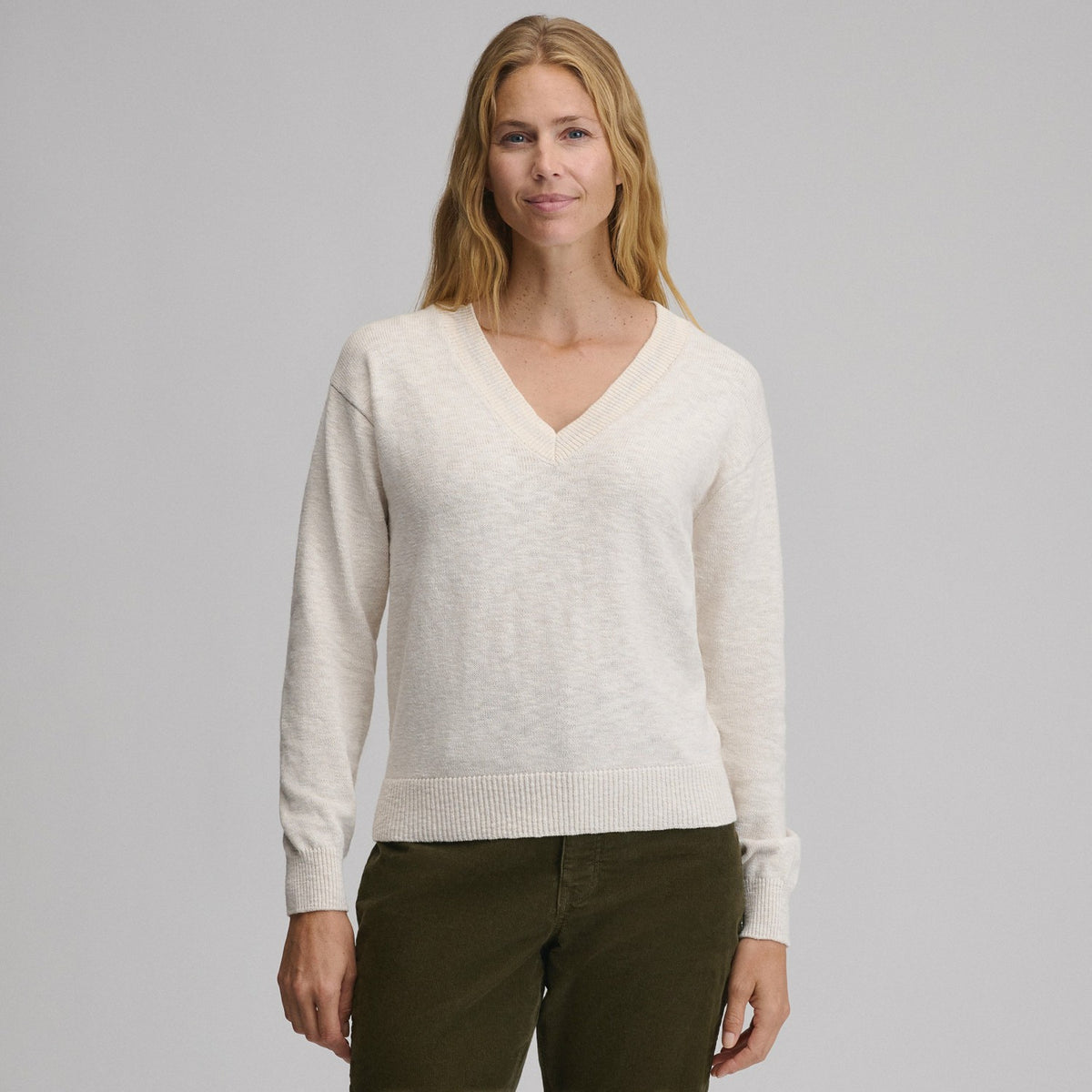 Women's Everyday V-Neck Sweater - Tipped Collar | Eddie Bauer