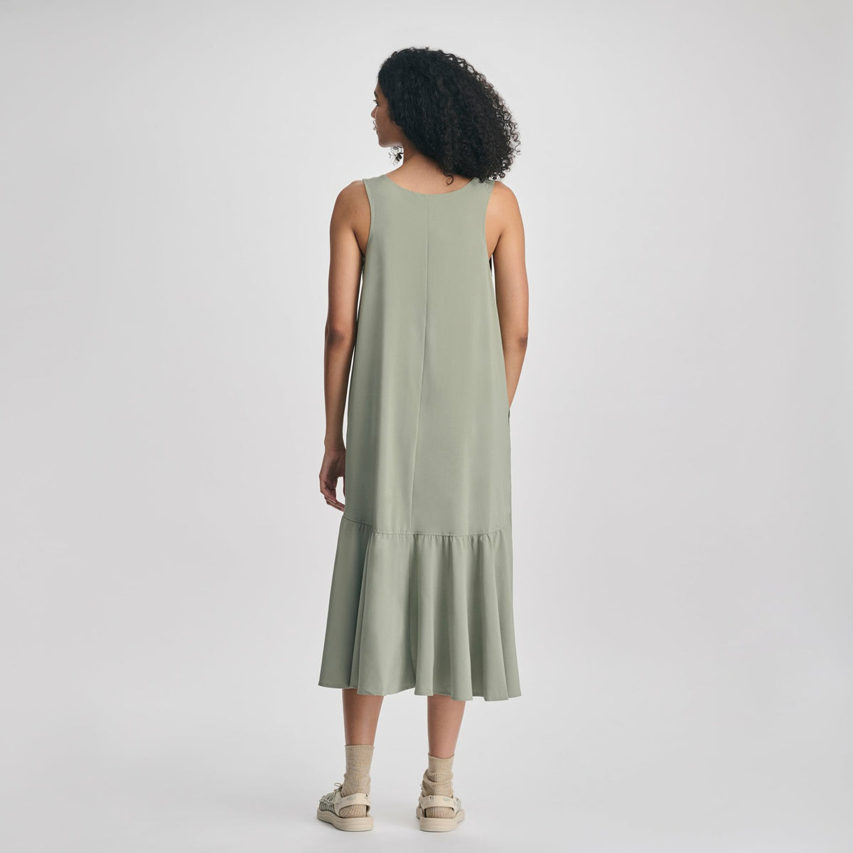 Women's Departure Midi Dress | Eddie Bauer