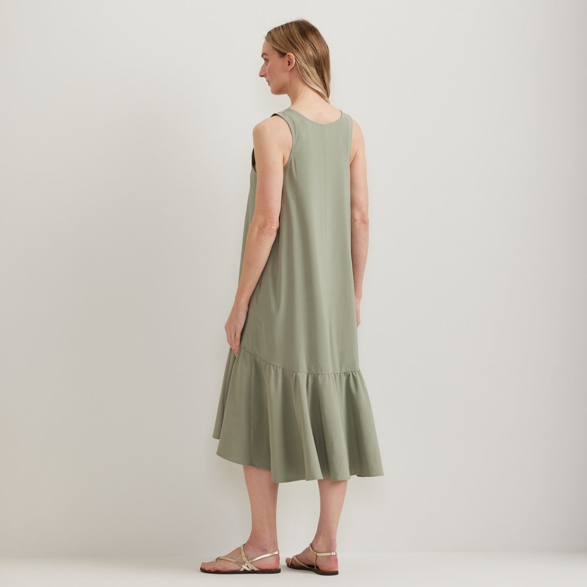 Women's Departure Midi Dress | Eddie Bauer
