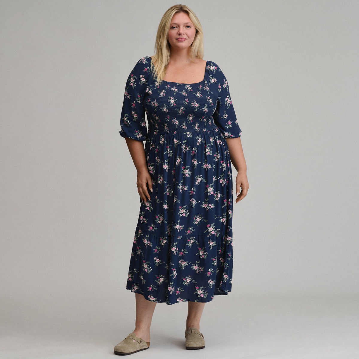Women's Printed 3/4 Sleeve Smocked Bodice Dress | Eddie Bauer