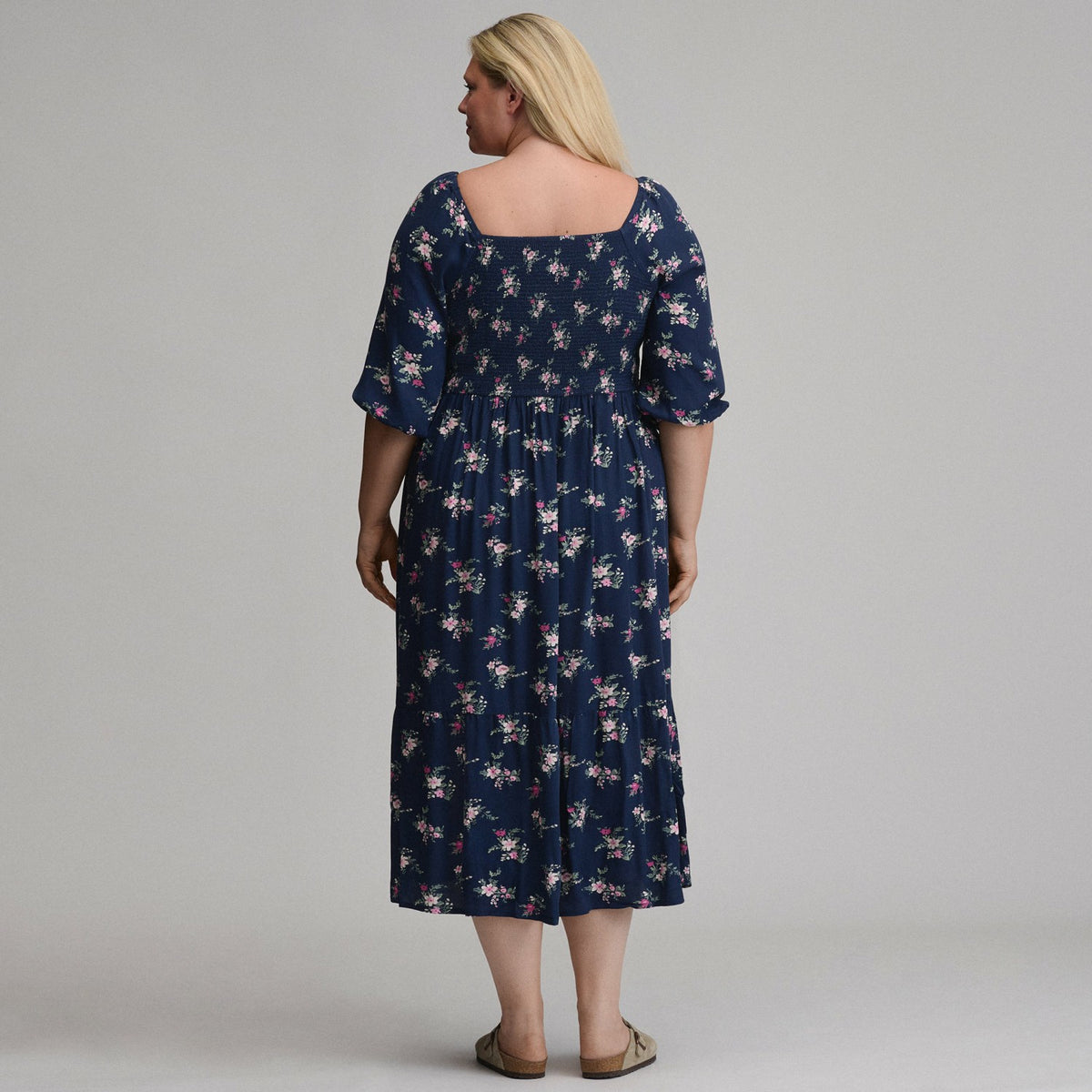Women's Printed 3/4 Sleeve Smocked Bodice Dress | Eddie Bauer