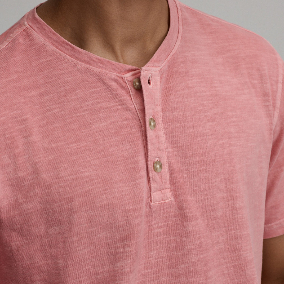Men's SS Sunwashed Cotton Henley | Eddie Bauer