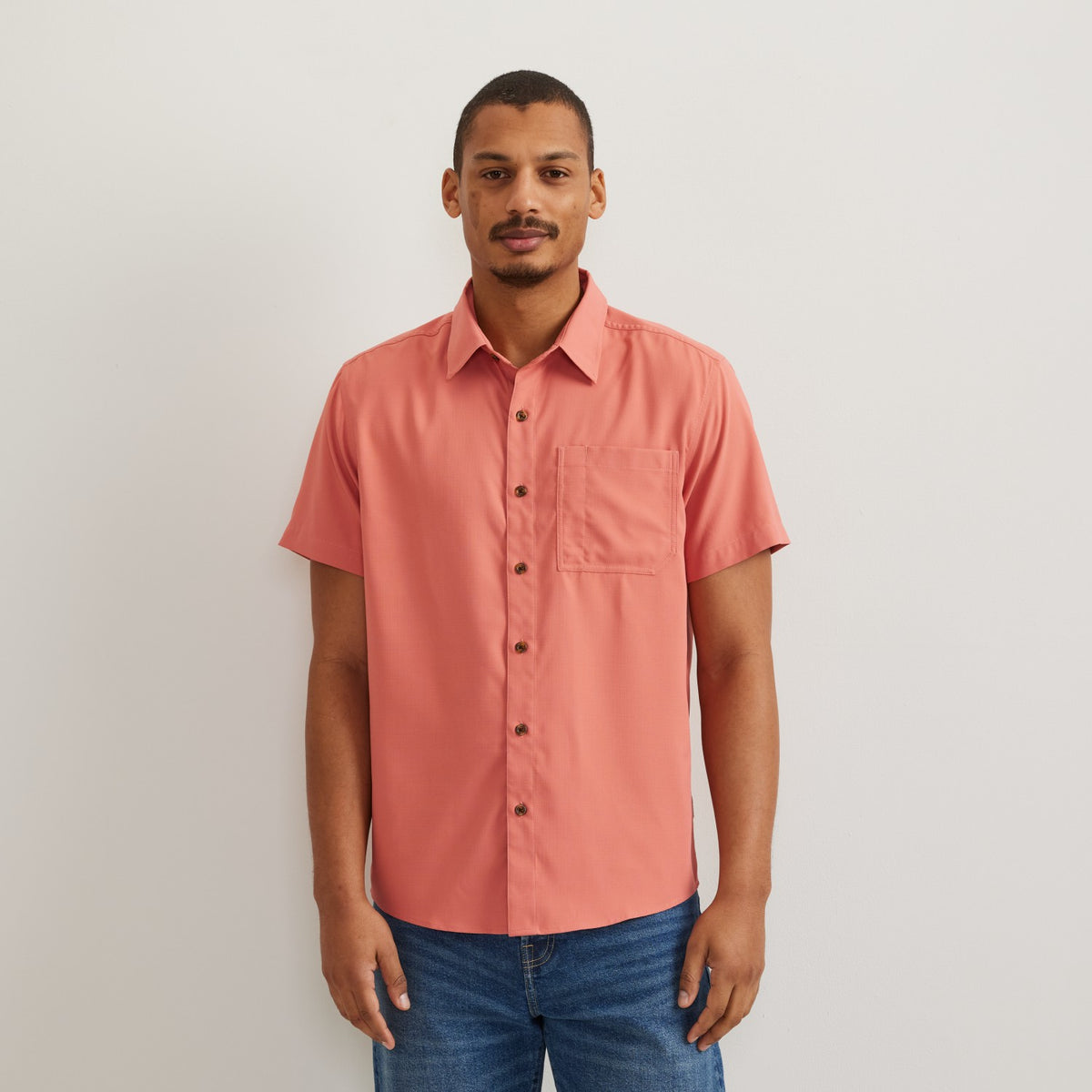 Men's SS Destination Shirt-Solid | Eddie Bauer
