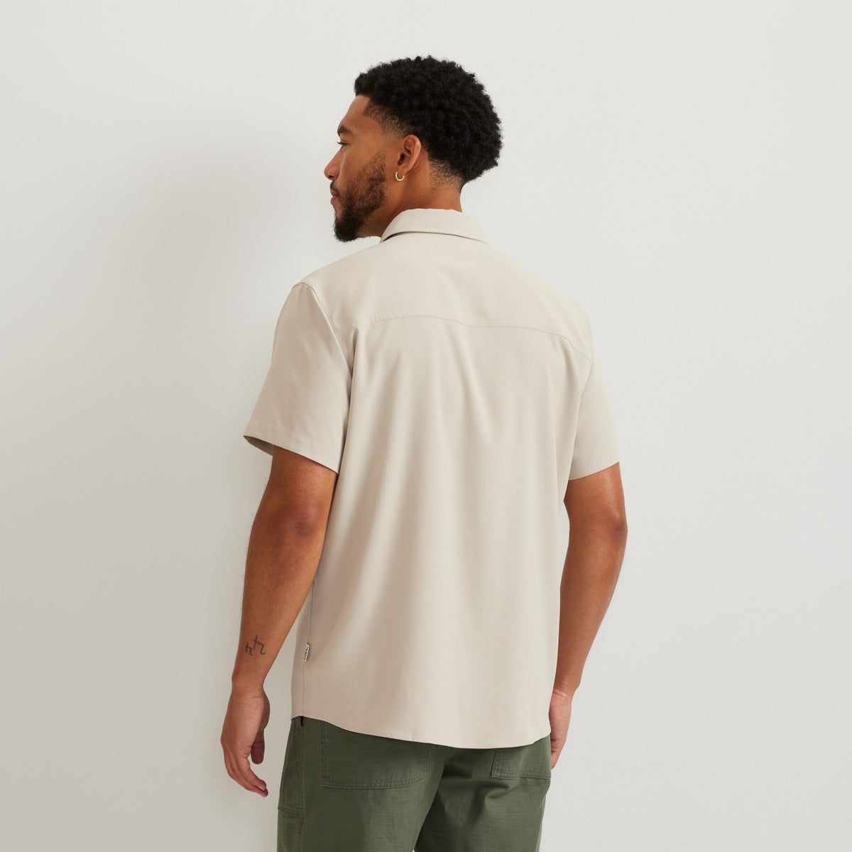 Men's SS Destination Shirt-Solid | Eddie Bauer