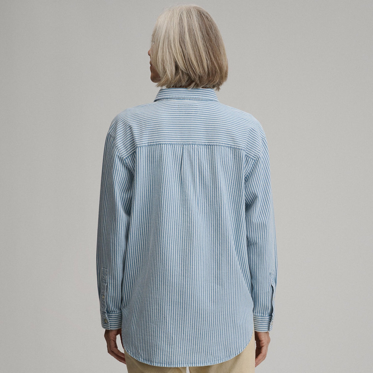Women's Long-Sleeve Denim Boyfriend Overshirt | Eddie Bauer