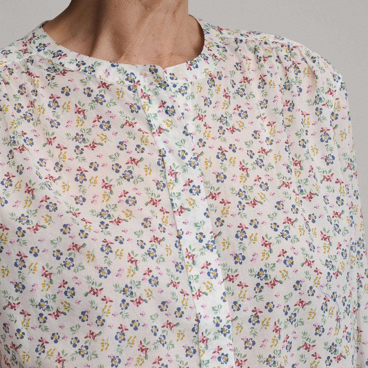 Women's Long-Sleeve Collarless Button-Down Shirt | Eddie Bauer