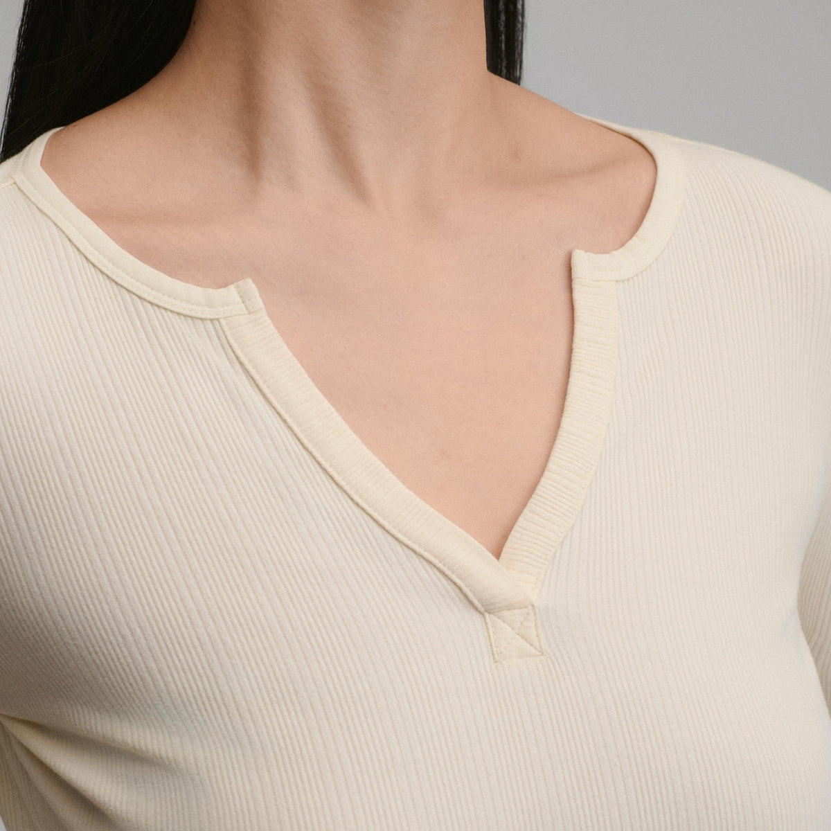 Women's Long-Sleeve Rib Y-Neck Henley | Eddie Bauer