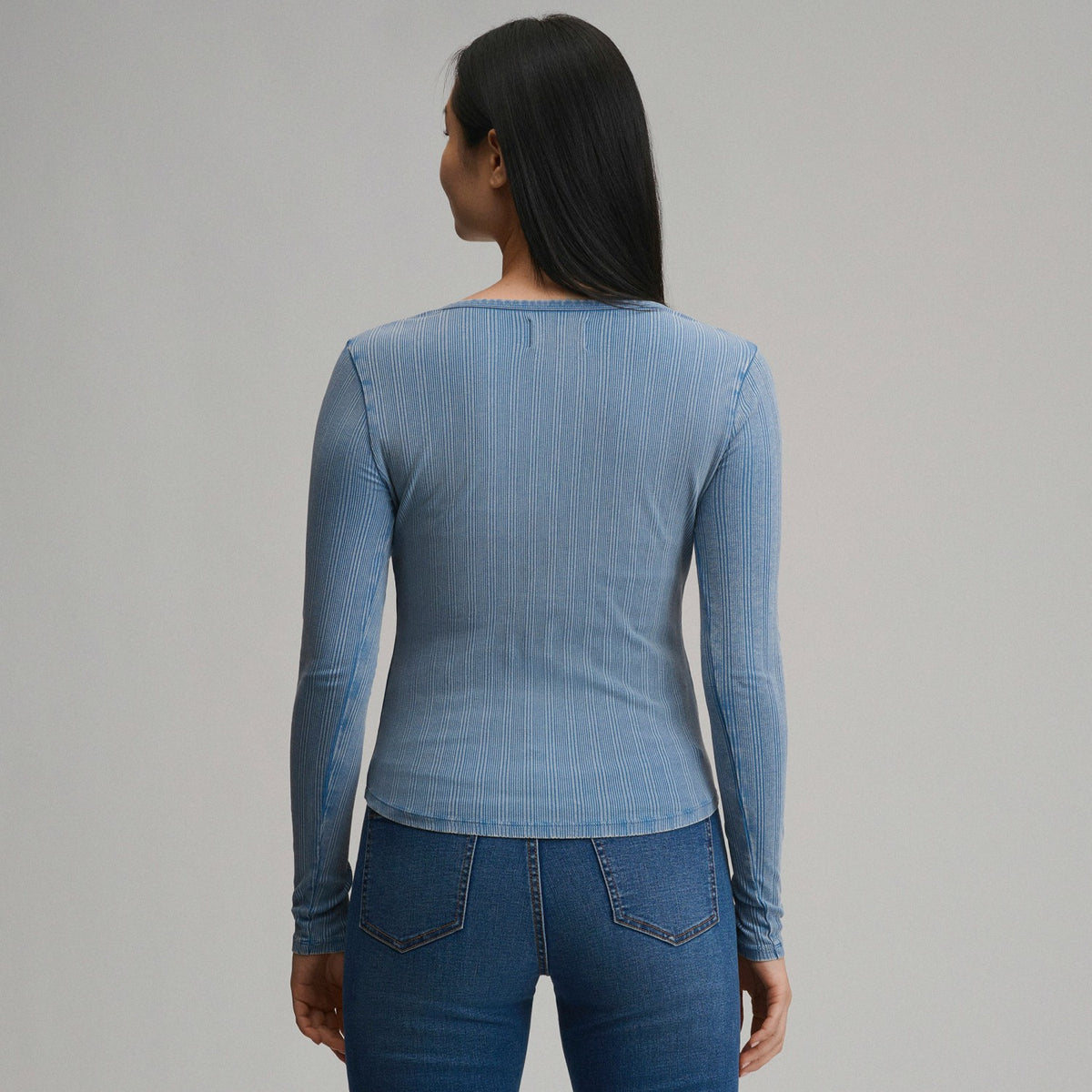 Women's Long-Sleeve Rib Y-Neck Henley | Eddie Bauer