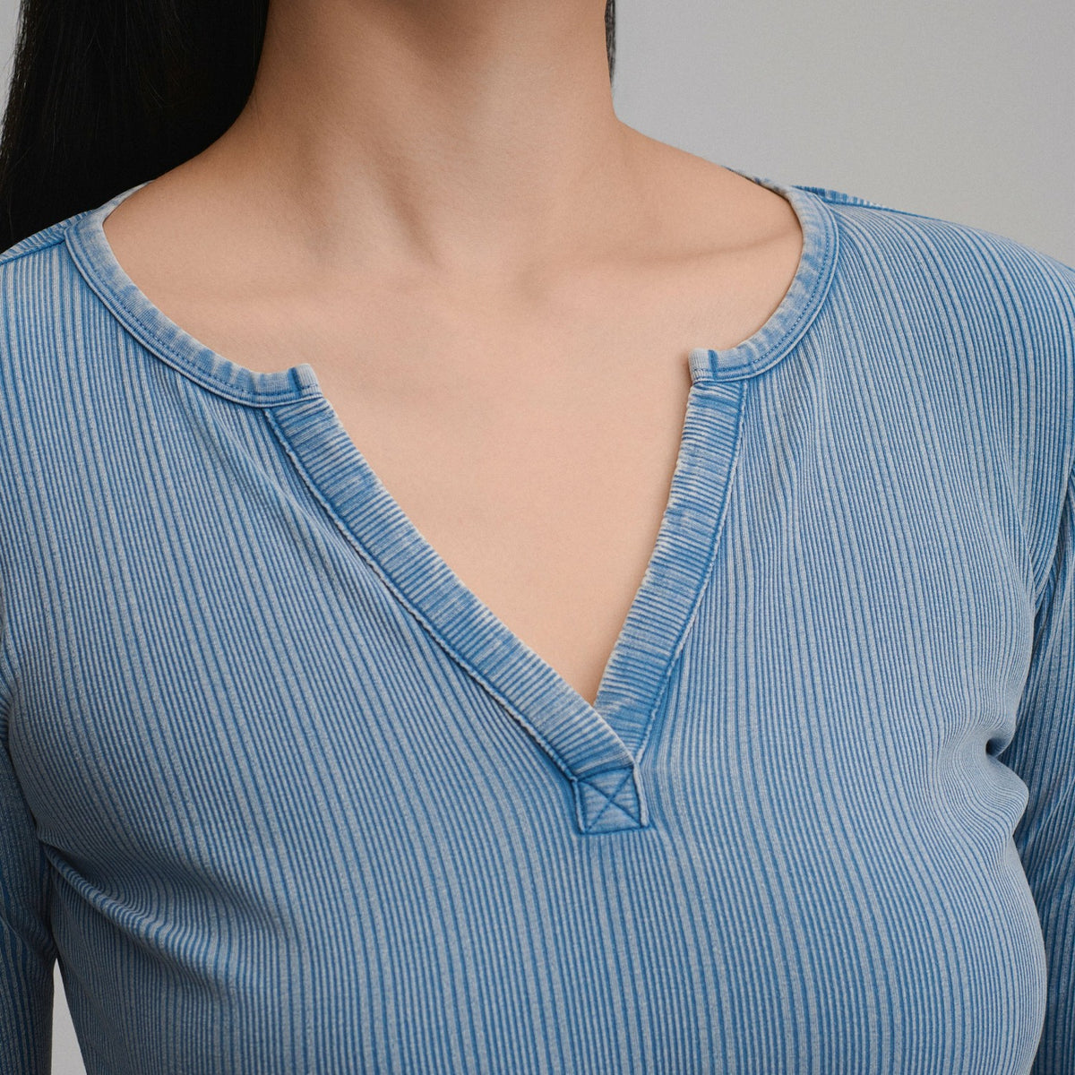 Women's Long-Sleeve Rib Y-Neck Henley | Eddie Bauer