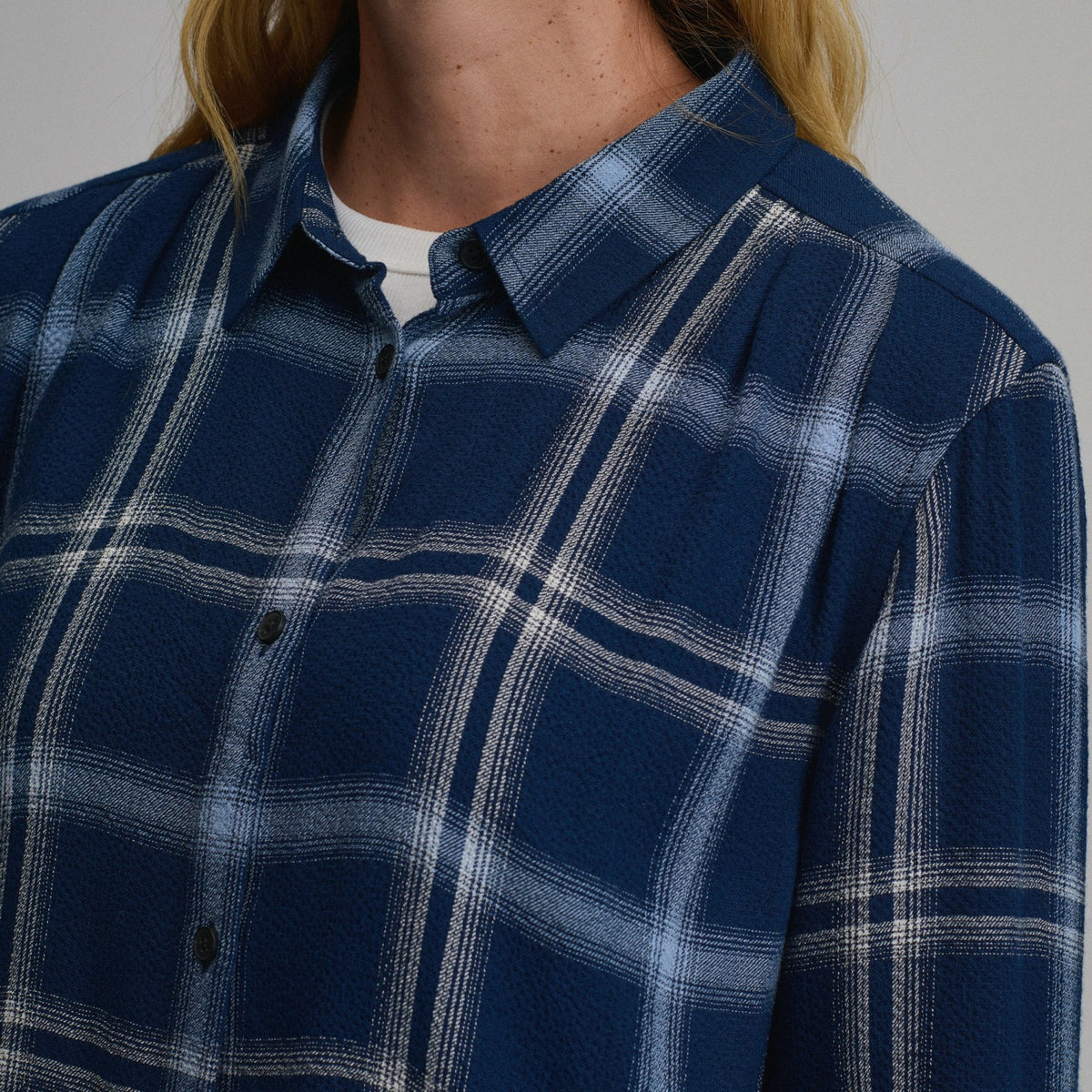 Women's Long-Sleeve Softened Button-Down Shirt | Eddie Bauer